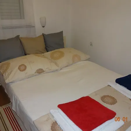 Apartamento Dora & Franka *