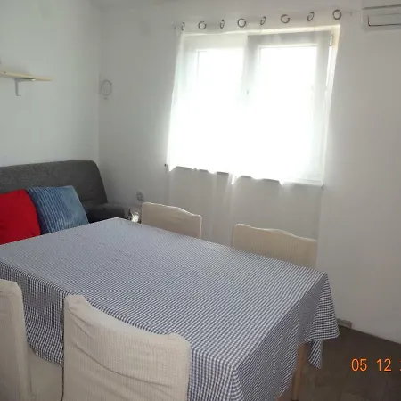 Dora & Franka Apartamento