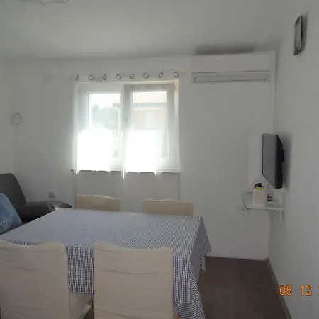 Apartamento Dora & Franka Vir